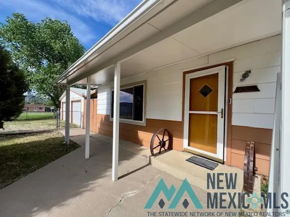 1433 Macarthur St, Raton, NM 87740