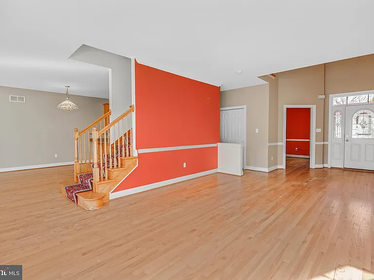 63 Old Barn Dr — Photo 5