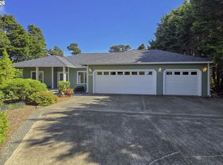 109 Ocean View Ct, Florence, OR 97439