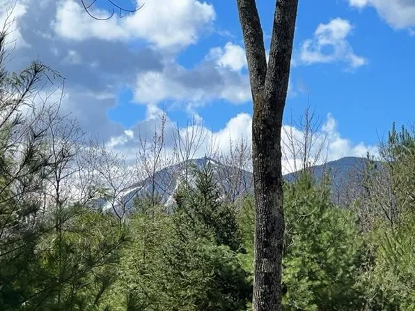 1424 Haselton Rd, Wilmington, NY 12997