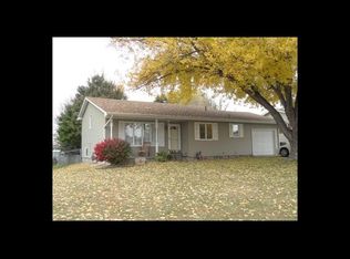 805 Richmond Ave, Hastings, NE 68901