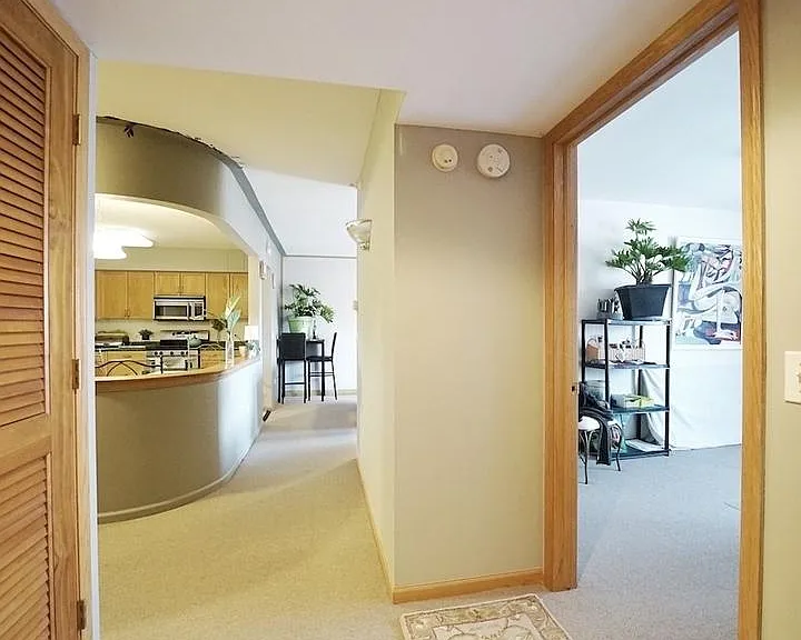 650 S River Rd #805 — Photo 4
