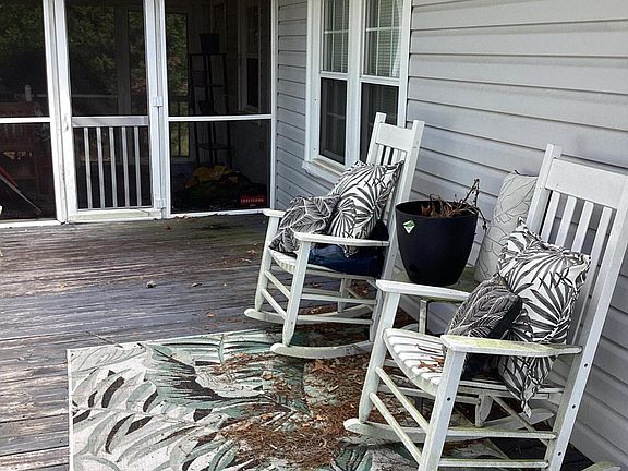5th image of 127 Woodland Road
