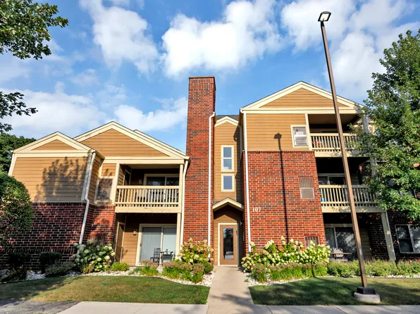 107 Glengarry Dr #9303, Bloomingdale, IL 60108