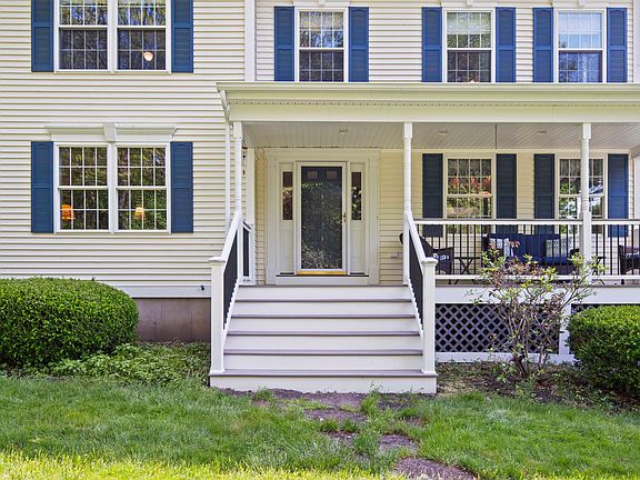 3rd image of 3 Deerhaven Drive