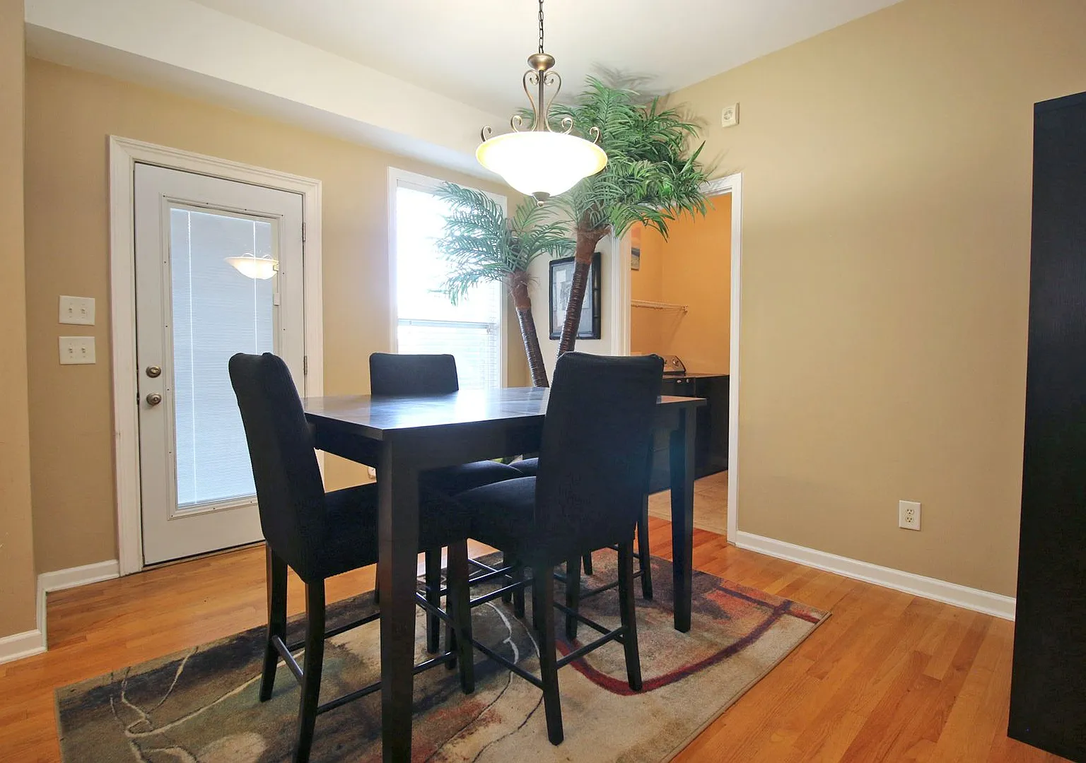 1013 Pine Street — Photo 4