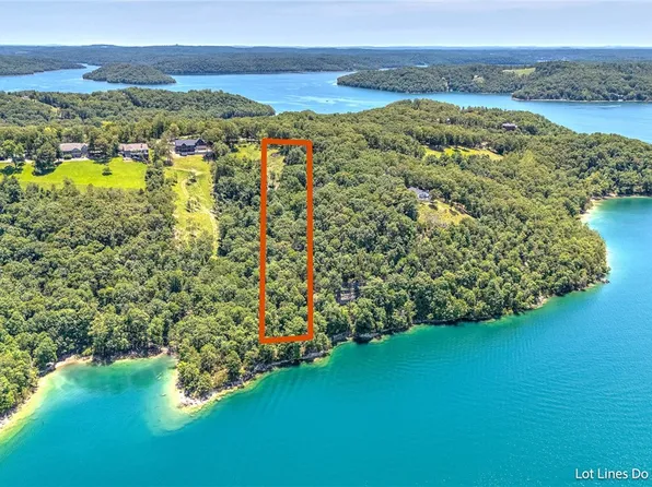 9 The Pointe Dr #3, Eureka Springs, AR 72631