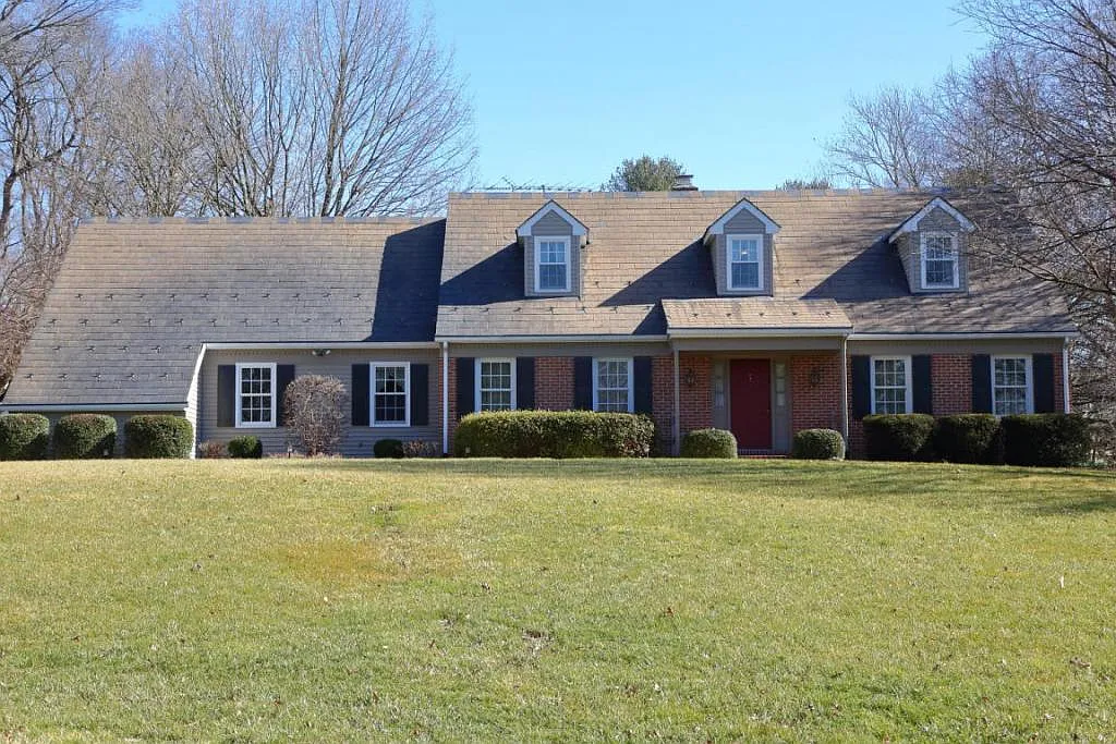 1116 Hawley Dr photo 1