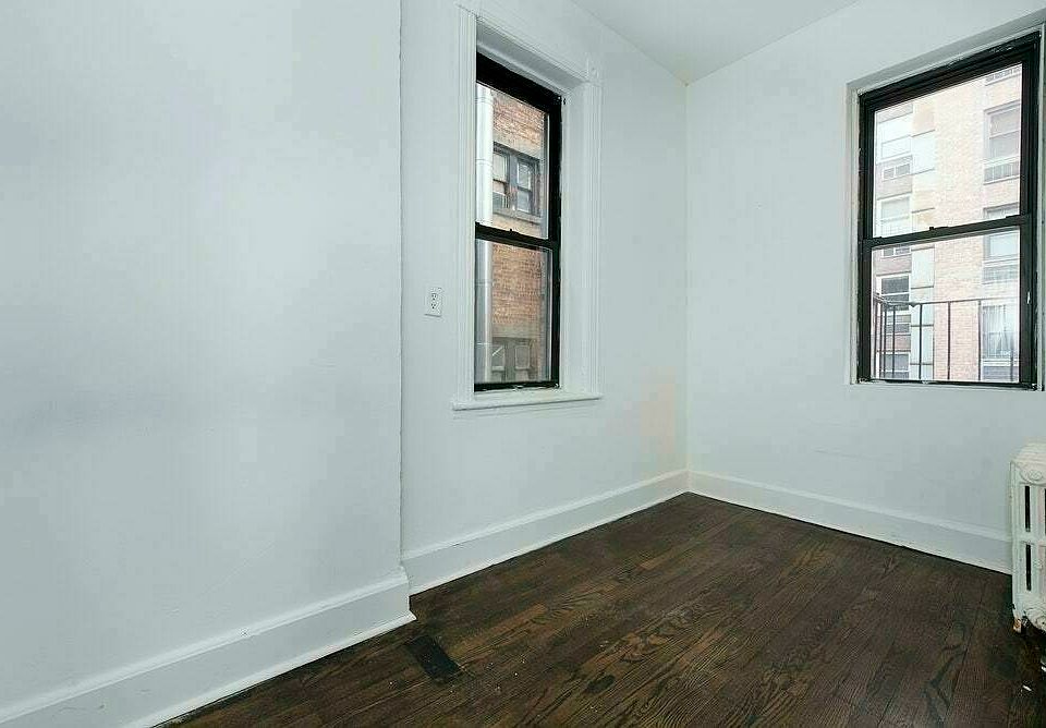 1st image of 242 E 71st St #2R
