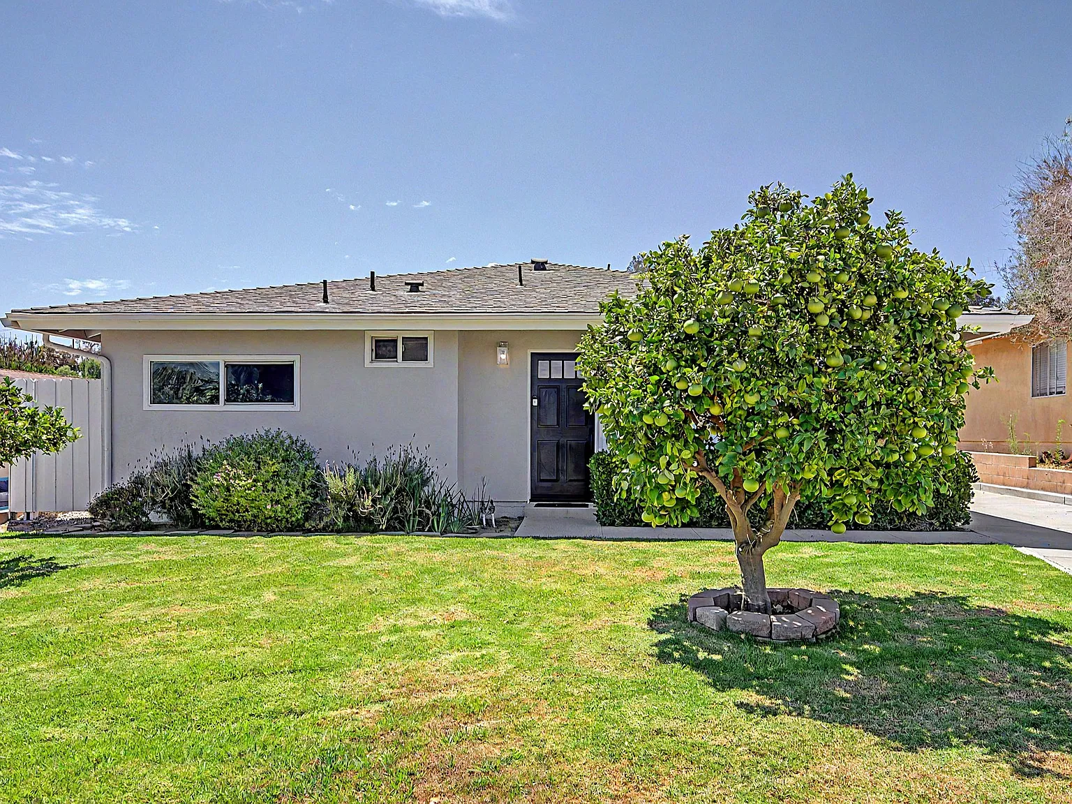 3 bed, 1240 sqft, $3,800 — Photo 1