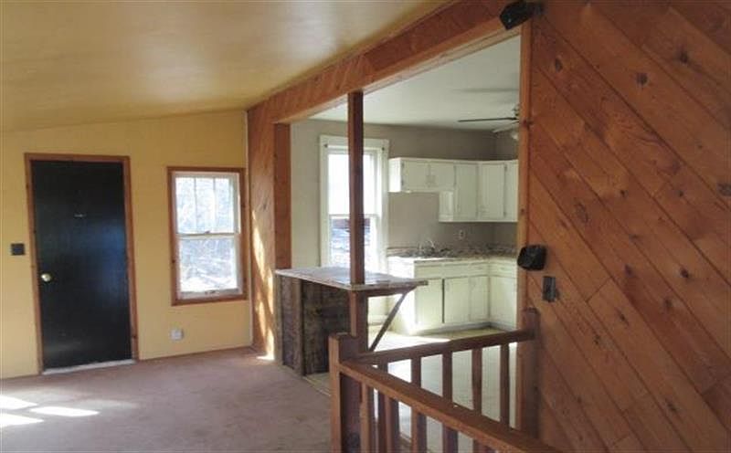 2nd image of 203 W Layman Dr
