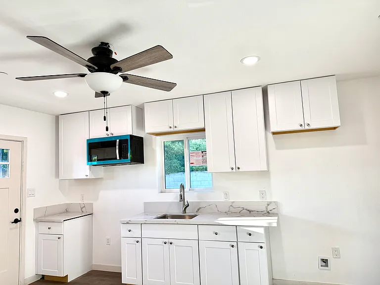 14271 Eastridge Dr #A — Photo 5