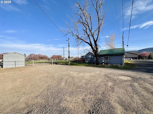 2501 Cove Ave, La Grande, OR 97850