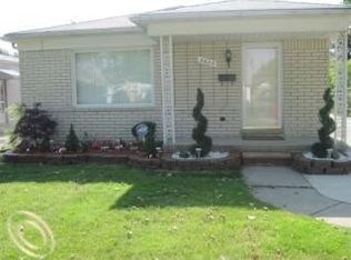 6623 Kingsbury St, Dearborn Heights, MI 48127