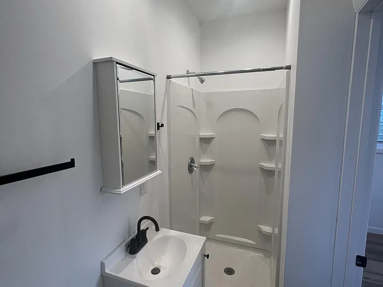 151 Northside Dr — Photo 12