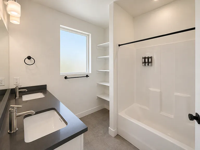 532 S 1080 W — Photo 9