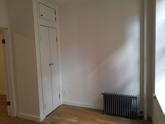 5th image of 6 Jones St APT 3B