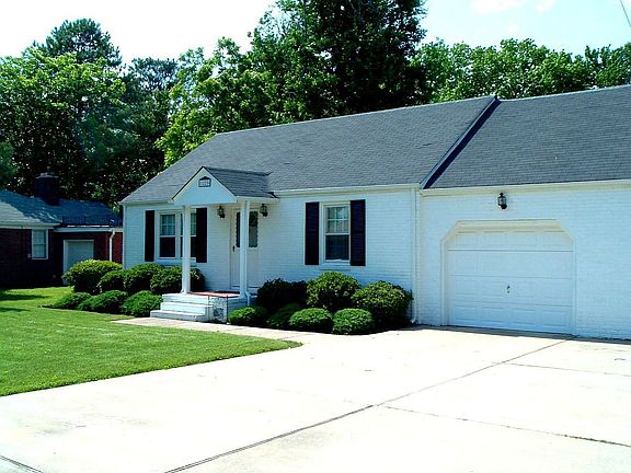 Large driveway picture taken May 27, 2011
