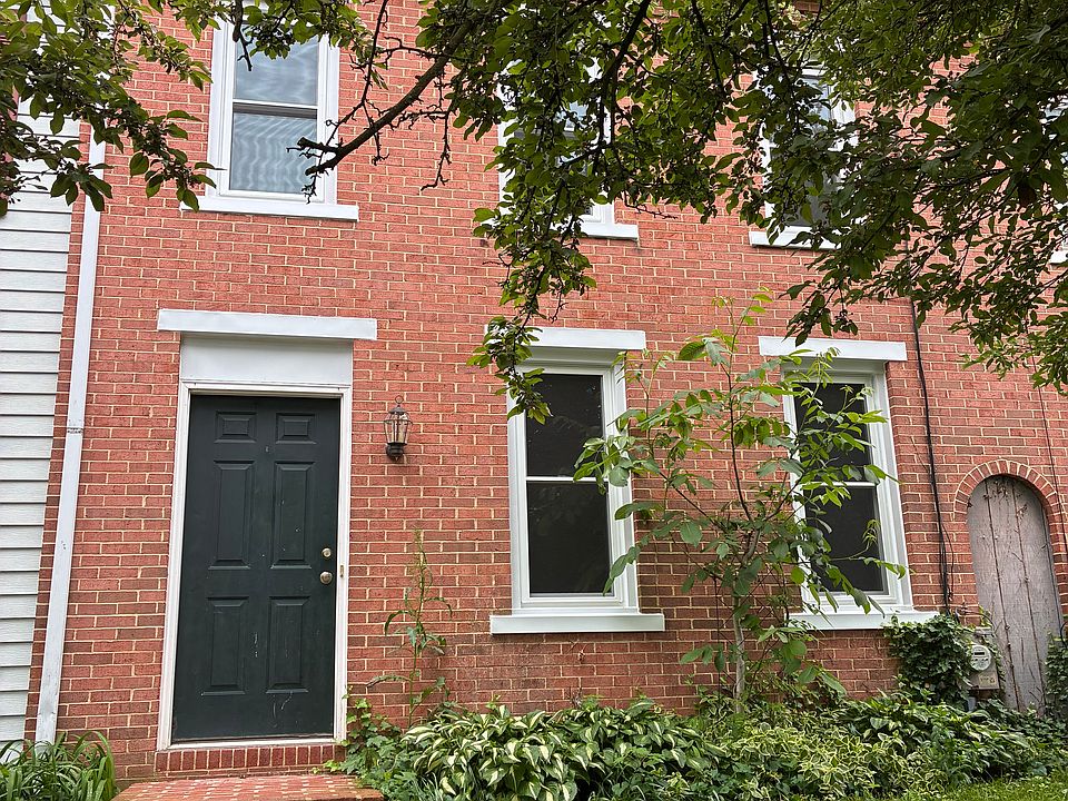 1st image of 216 Black Horse Dr