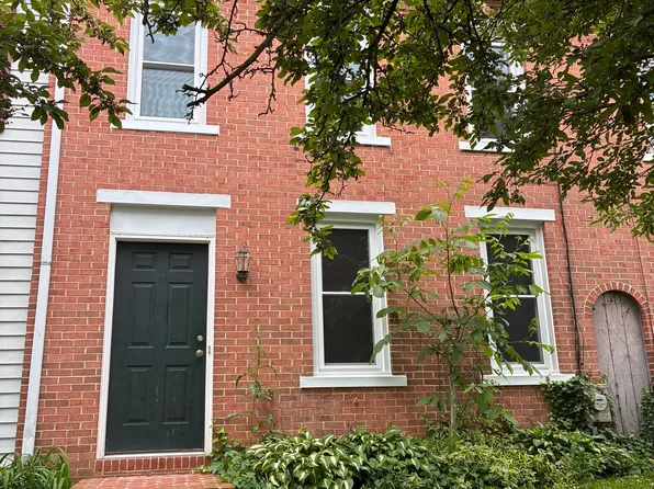 216 Black Horse Dr, Strasburg, PA 17579