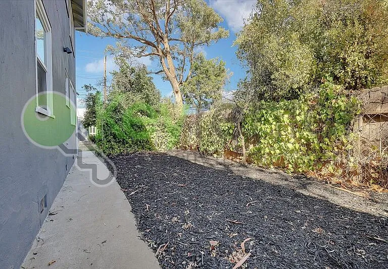 1119 Lochbrae Rd #1 — Photo 32