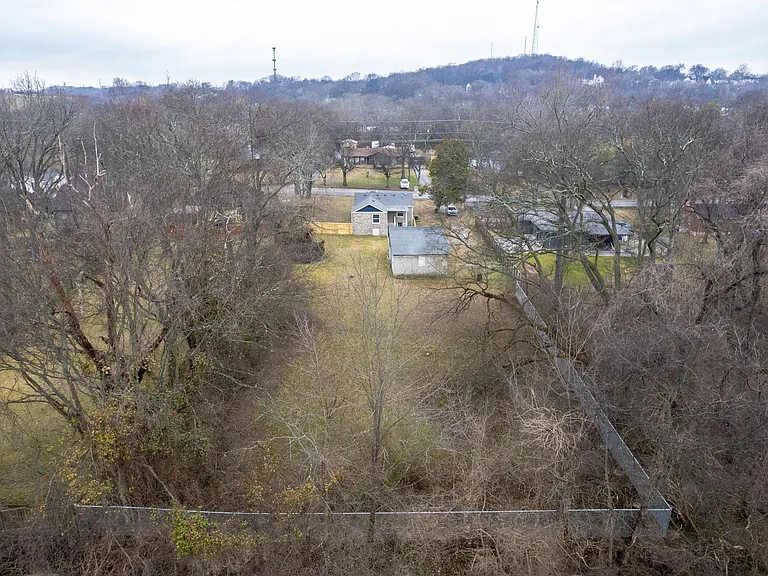 3823 Saunders Ave — Photo 36