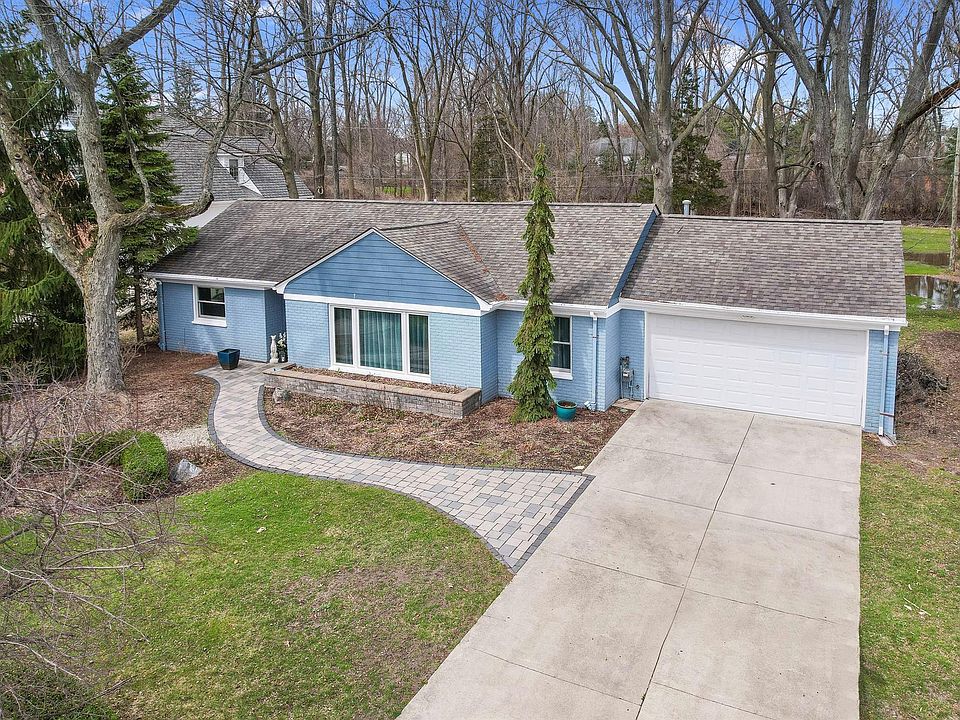 1st image of 2905 W Hickory Grove Rd