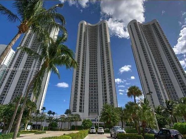 1st image of 15901 Collins Ave