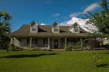 1st image of 106 Woodchase Dr