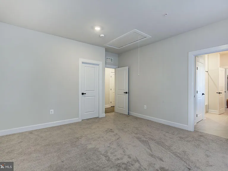 6547 Clubhouse Dr — Photo 59