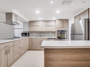 20350 W Country Club Dr #1204, Aventura, FL 33180