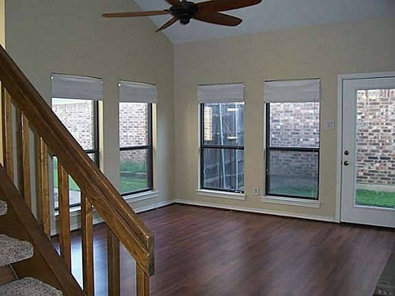 2nd image of 3816 Clover Hill Ln
