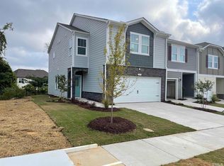 101 Joneshaven Dr, Fuquay Varina, NC 27526