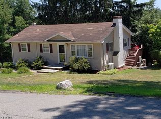 6 The Ways, Hopatcong, NJ 07843