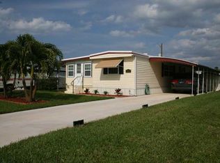 8069 SE Eagle Ave, Hobe Sound, FL 33455