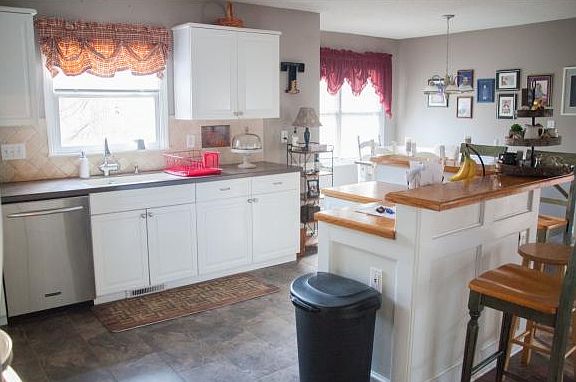 3rd image of 857 Indian Valley Dr