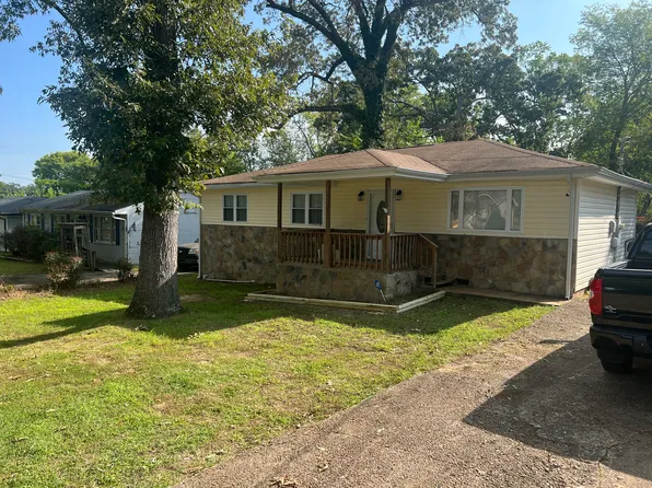 332 Nawaka Ave, Rossville, GA 30741