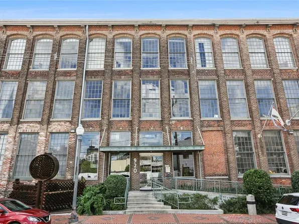 920 Poeyfarre St APT 433, New Orleans, LA 70130