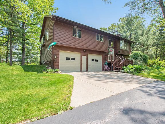 2nd image of 3022 Cedar Hills Ln
