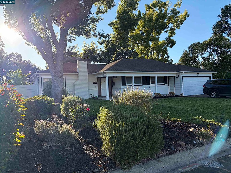 1st image of 1243 Davis Ave