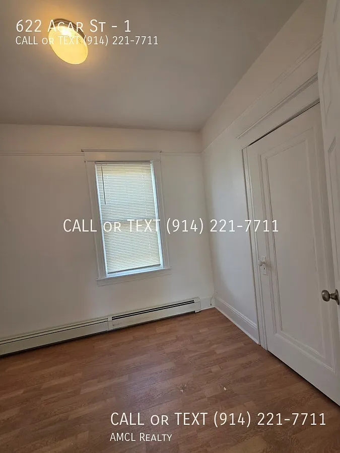 Building Photo - 622 Agar St #1