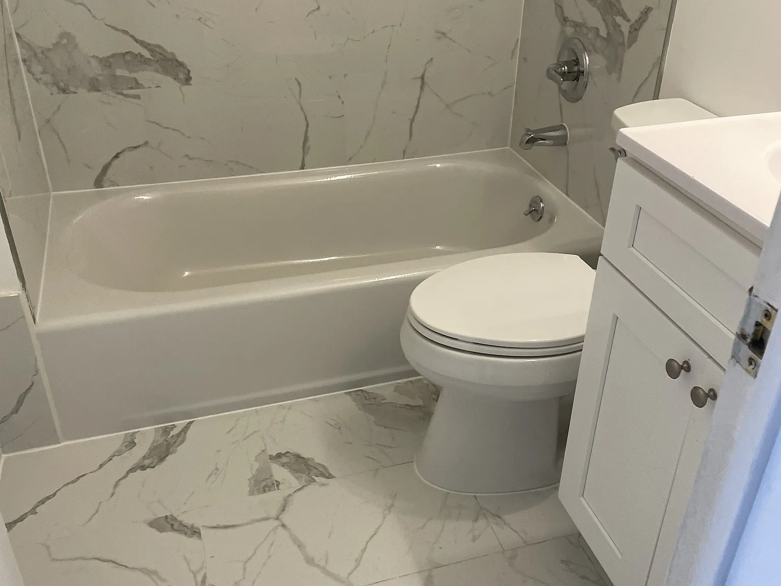 2 bed, 750 sqft, $1,890 — Photo 3