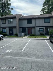 27 Point of Woods Drive, Albany, NY, 12203