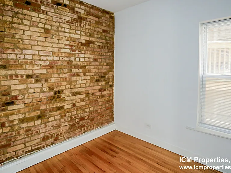 839 W Cornelia Ave #1 — Photo 4