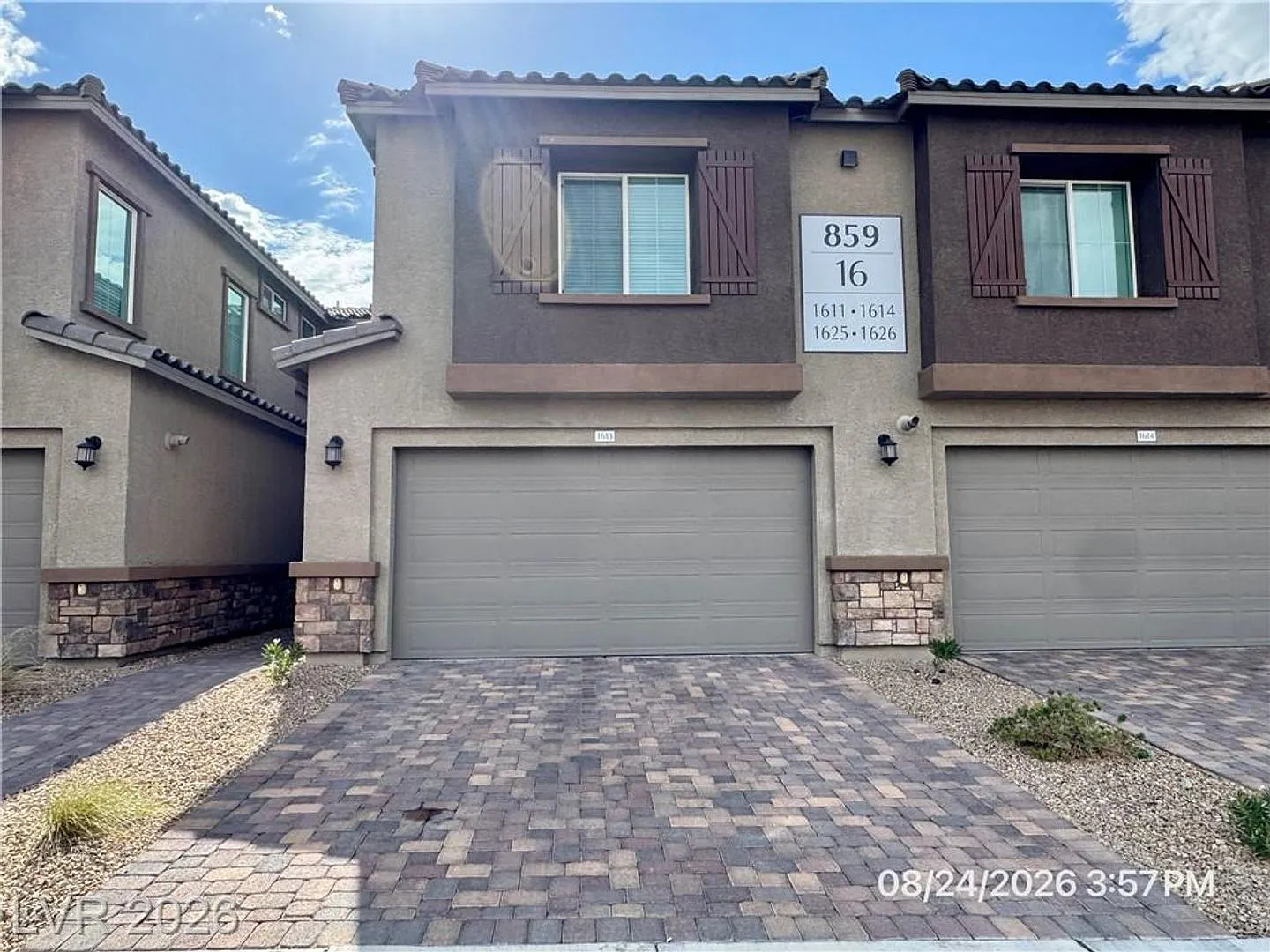 Modern Henderson Townhome with 2-Car Garage & Designer Finishes — Photo 2