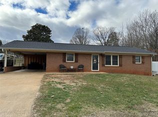 1502 Catawba Ter, Lenoir, NC 28645