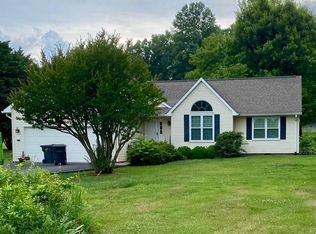 10608 Saint Pauls Rd, Bealeton, VA 22712