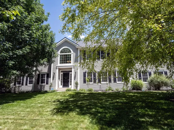 11121 Desert Glen Dr, Fishers, IN 46037