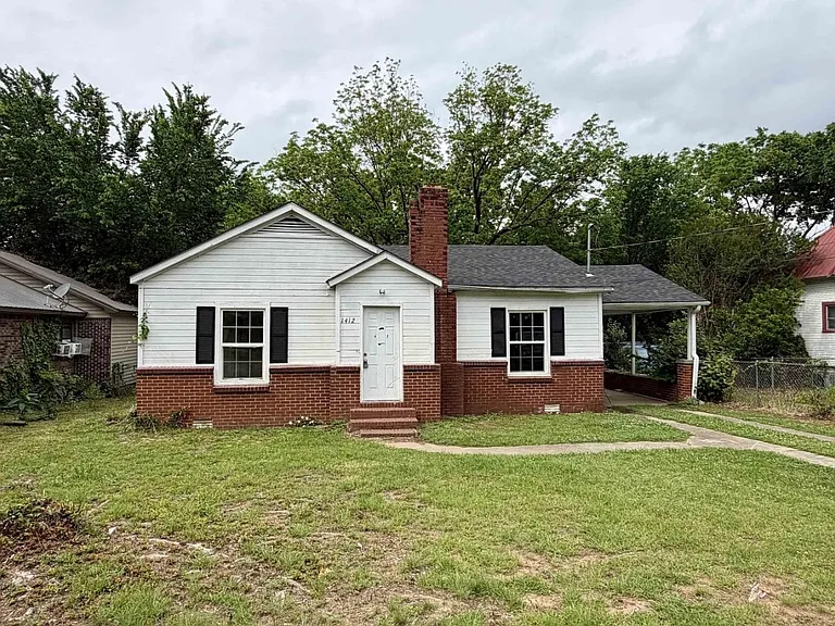 1412 W Cherry St — Photo 1