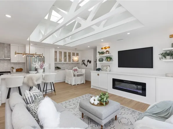 2070 Via Mariposa E Unit N, Laguna Woods, CA 92637